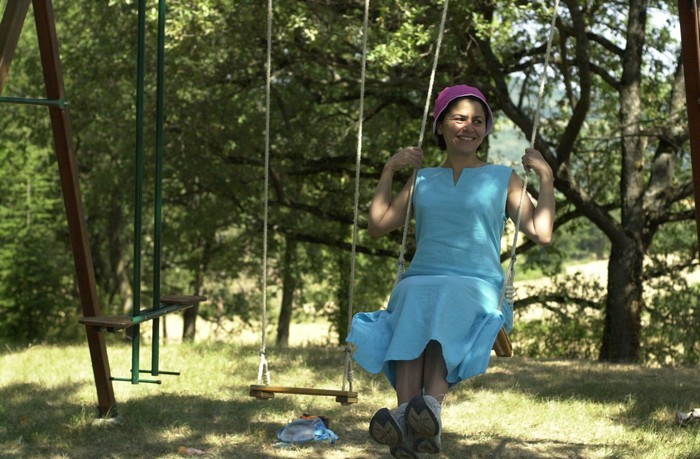 Anne-Françoise à la balançoire