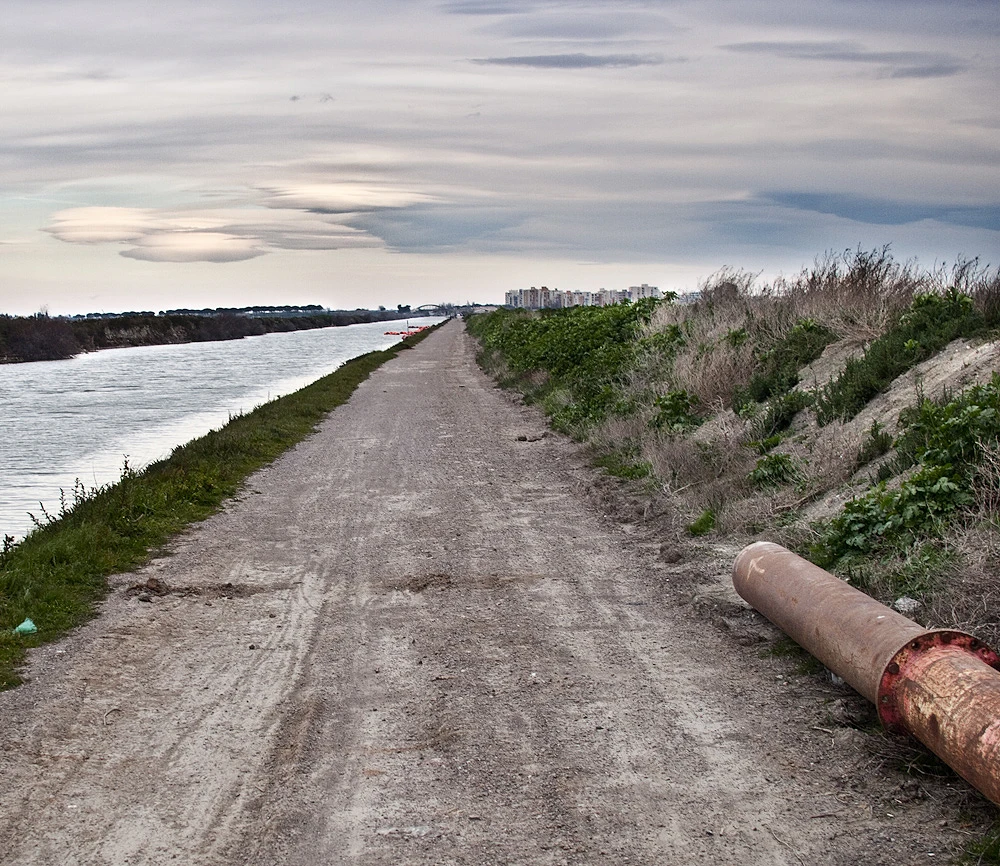 Canal du Rhone à Sète au niveau de Carnon